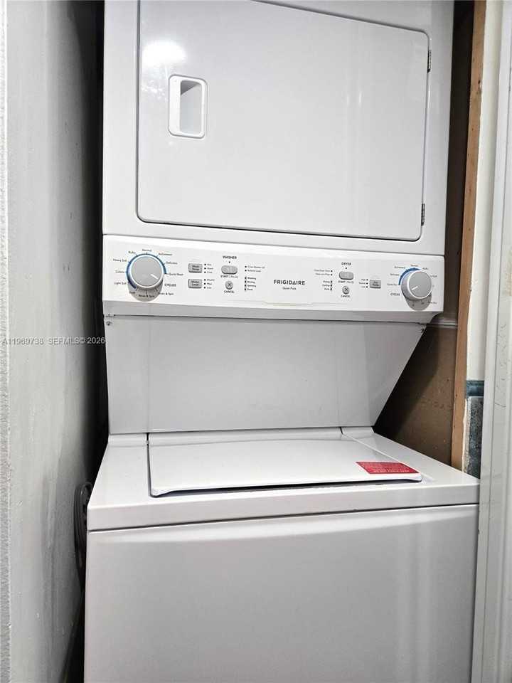 300 Nw 107th Ave #206 - Photo 5 of 15