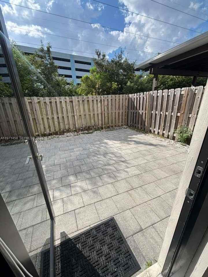 8058 Nw 105th Ct - Photo 4 of 4