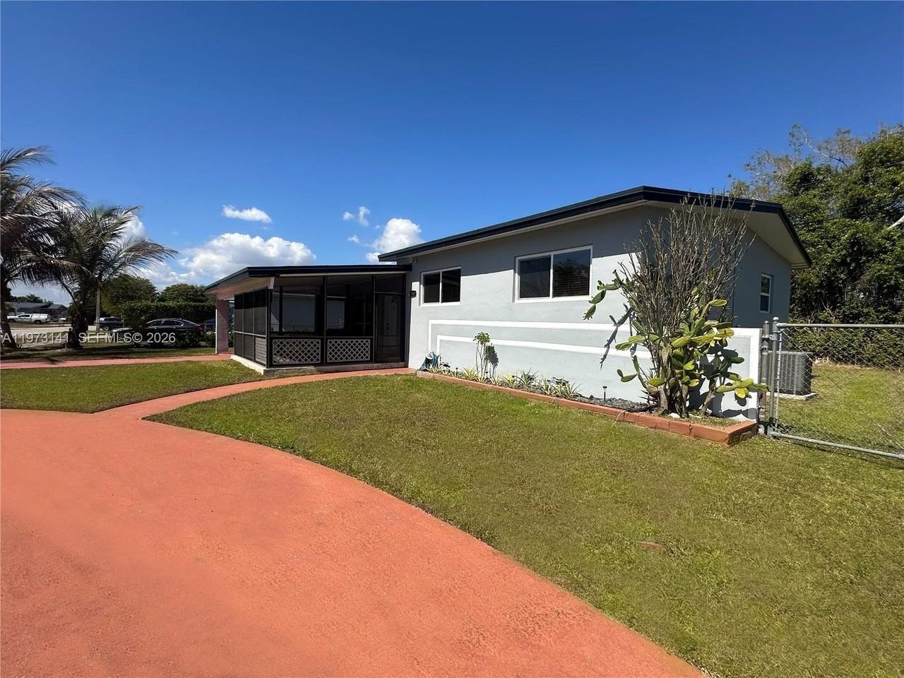 12401 Sw 191st Ter - Photo 2 of 22