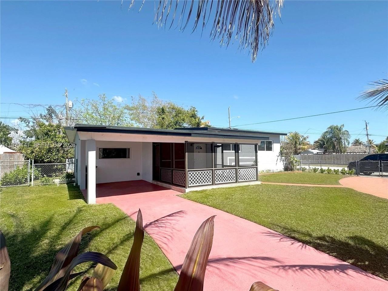 12401 Sw 191st Ter - Photo 3 of 22