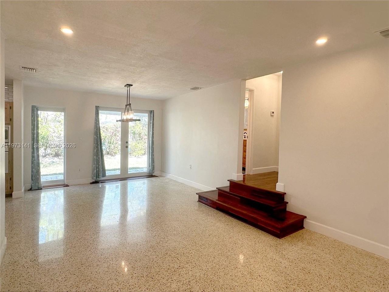 12401 Sw 191st Ter - Photo 4 of 22