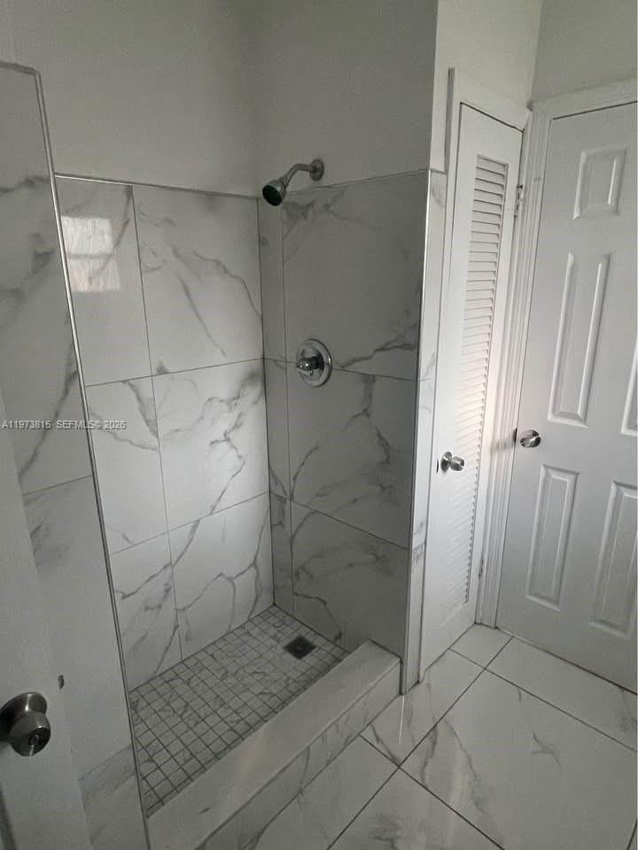 4991 Sw 27th Ave #C - Photo 4 of 7