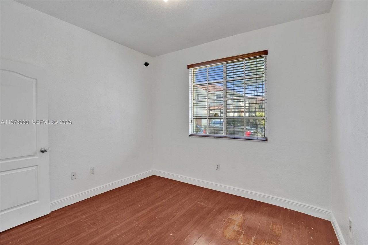 21005 Nw 14th Pl #146 - Photo 4 of 12