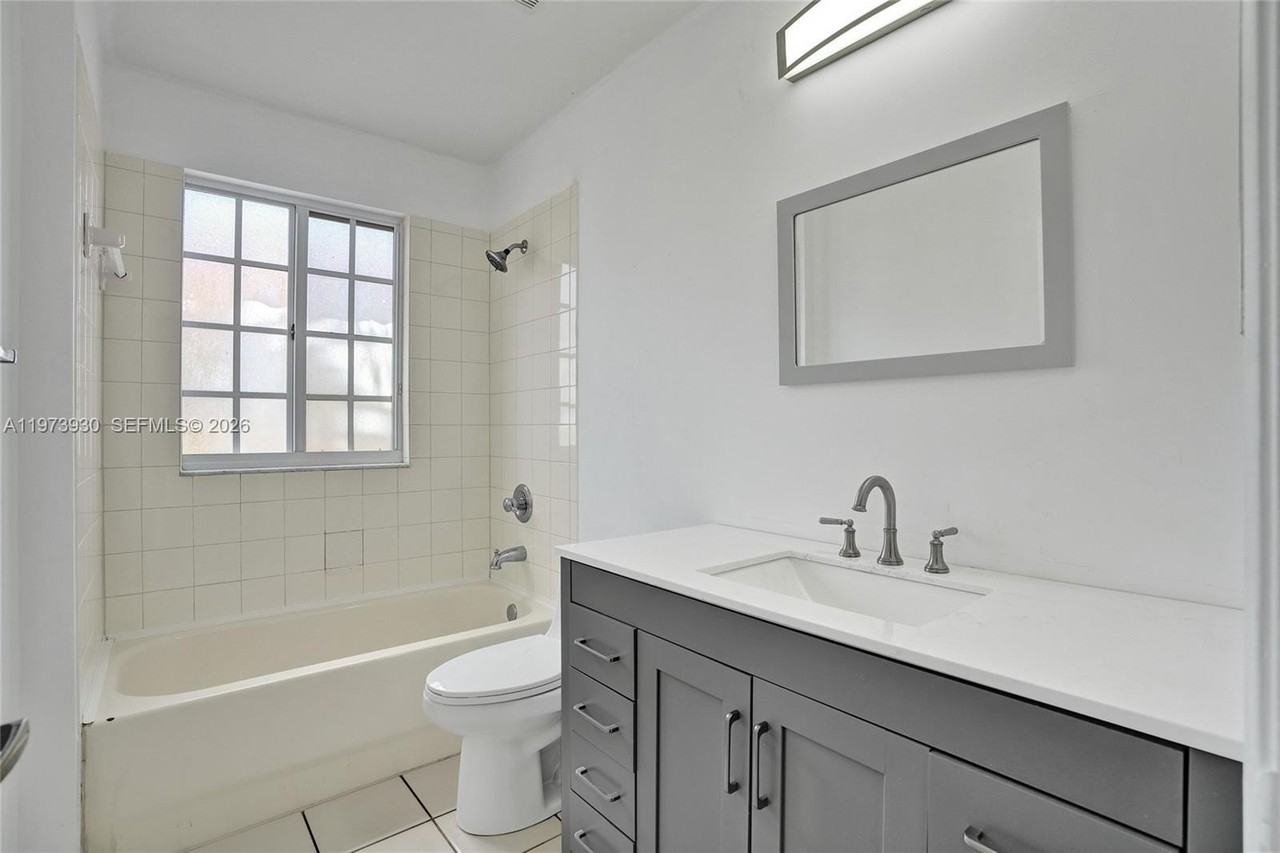 21005 Nw 14th Pl #146 - Photo 5 of 12