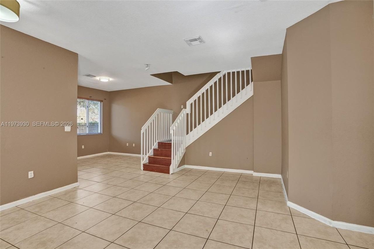 21005 Nw 14th Pl #146 - Photo 6 of 12