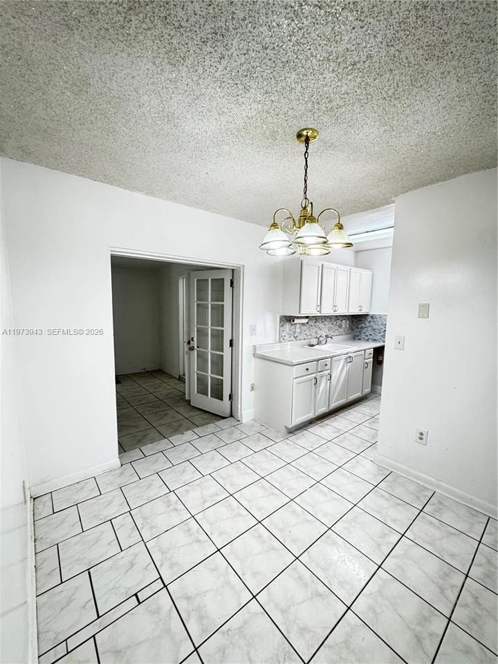 11852 Sw 202nd St - Photo 3 of 13