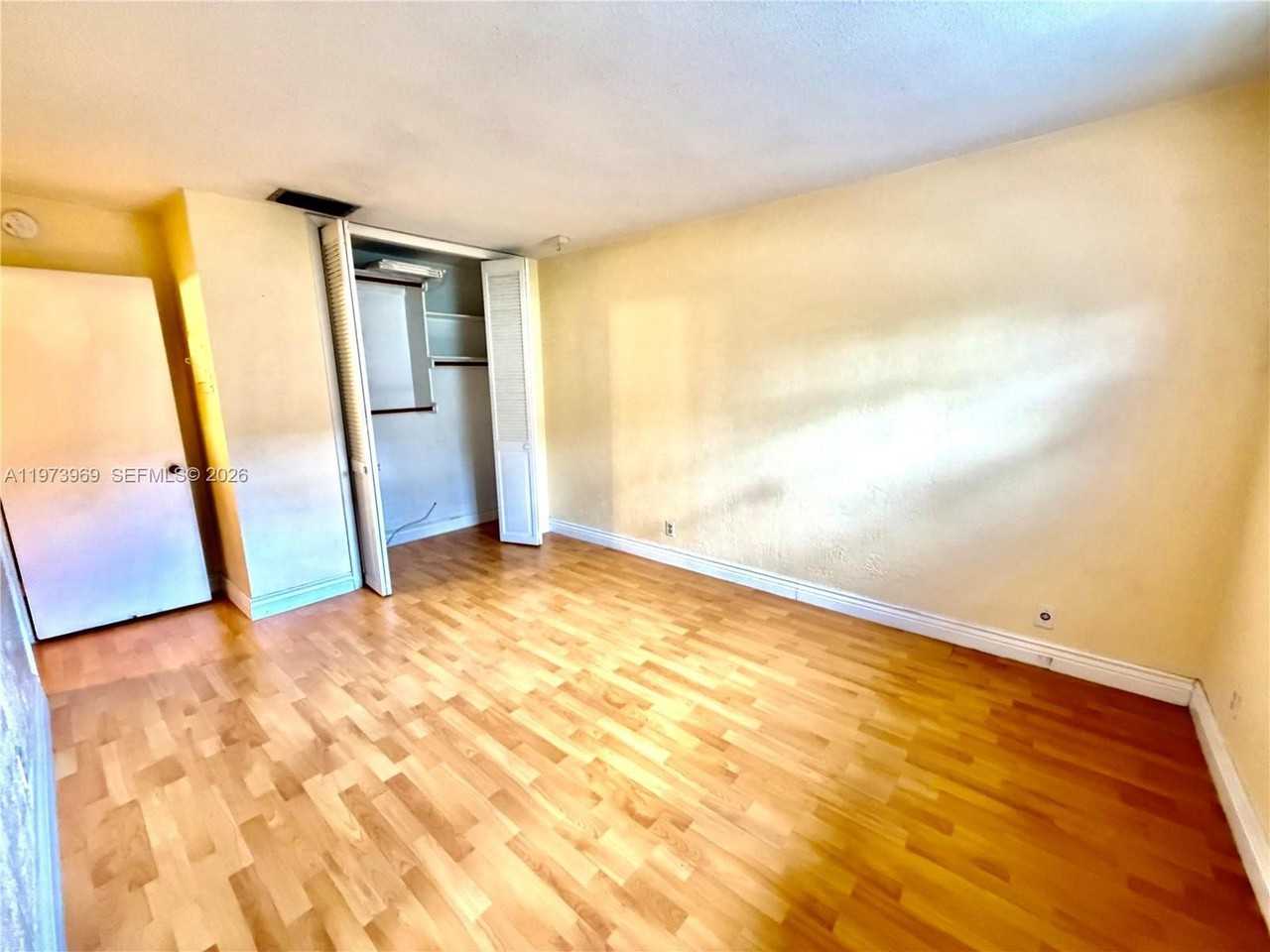 510 Ne 17th Ave #207 - Photo 7 of 15