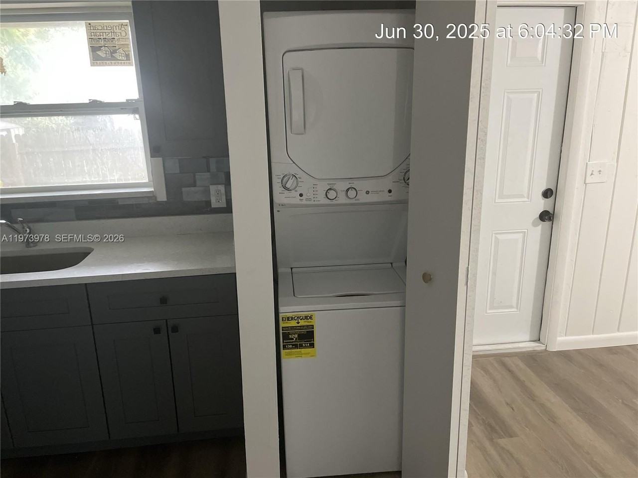 4000 Greenwood Ave #2 - Photo 4 of 4