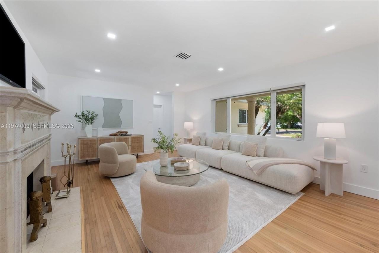 5211 Granada Blvd - Photo 2 of 25