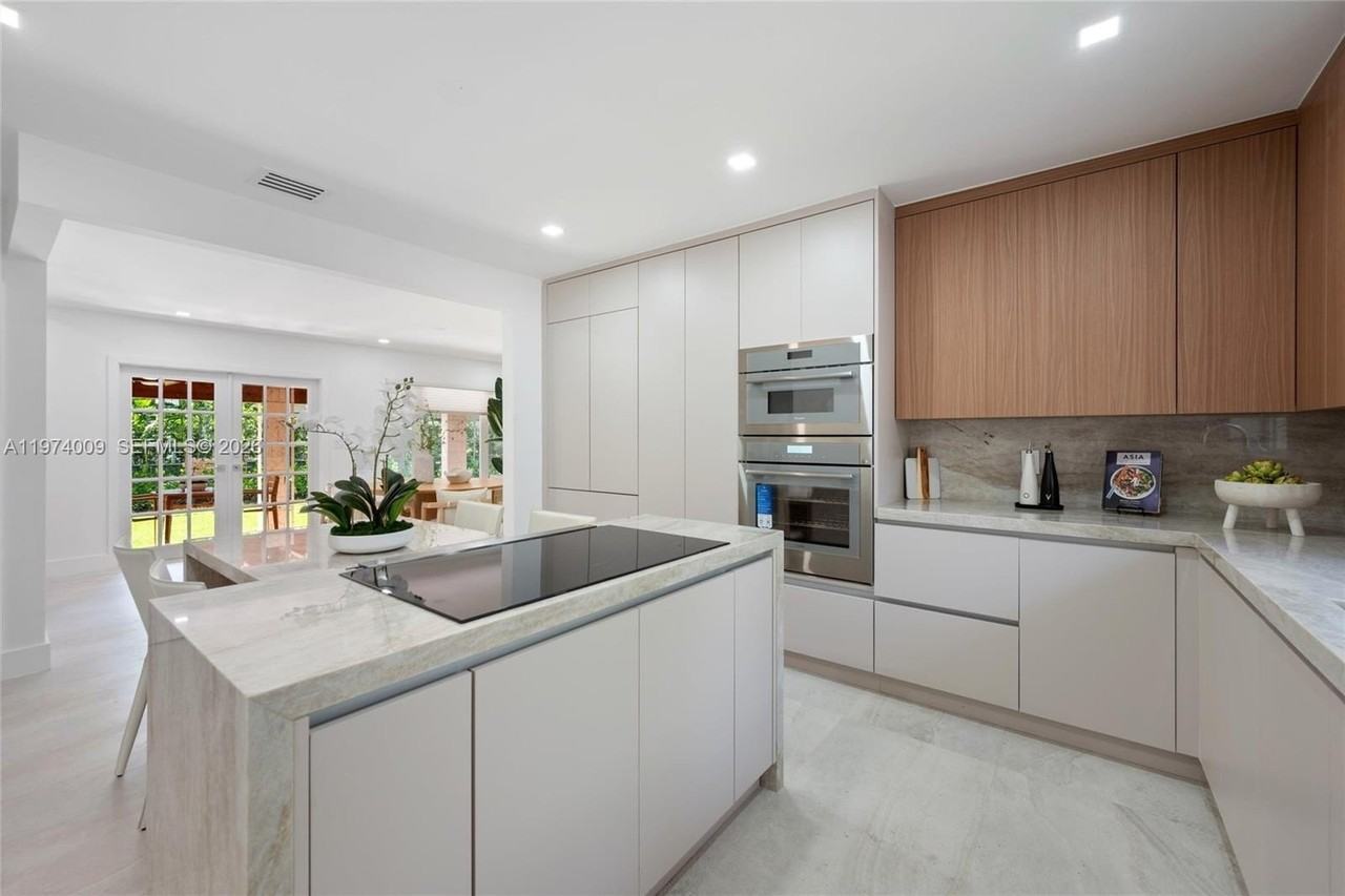 5211 Granada Blvd - Photo 6 of 25