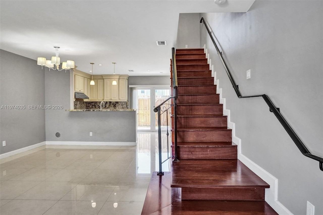 2901 Dorchester Ln #2901 - Photo 6 of 50