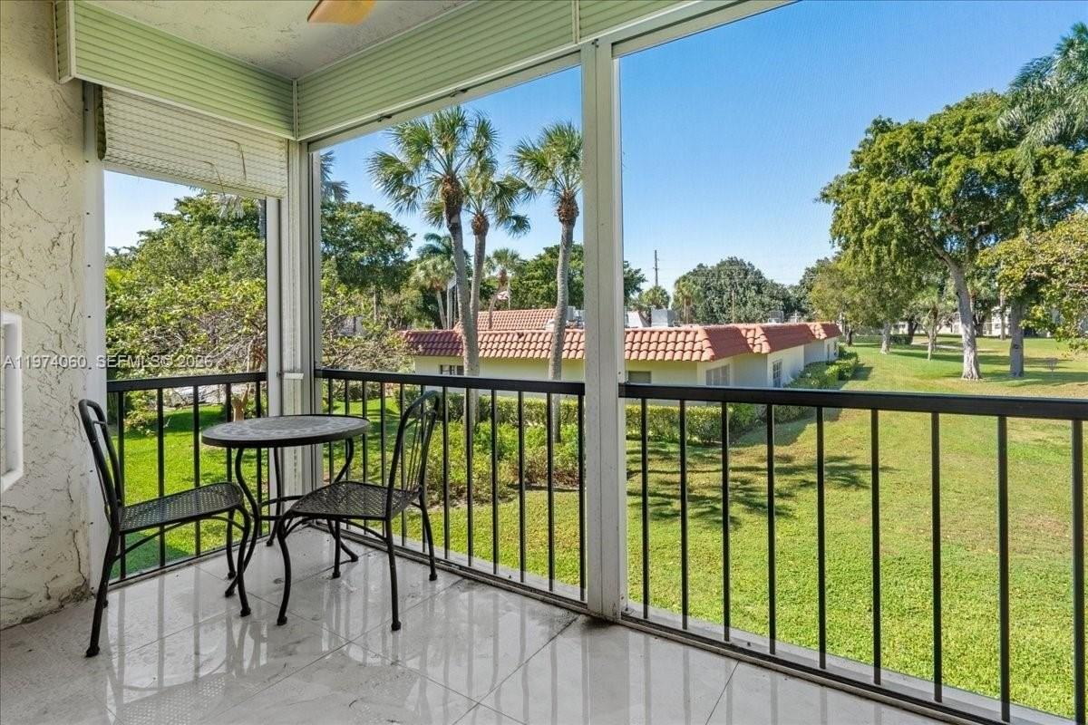 811 S Hollybrook Dr #208 - Photo 6 of 50