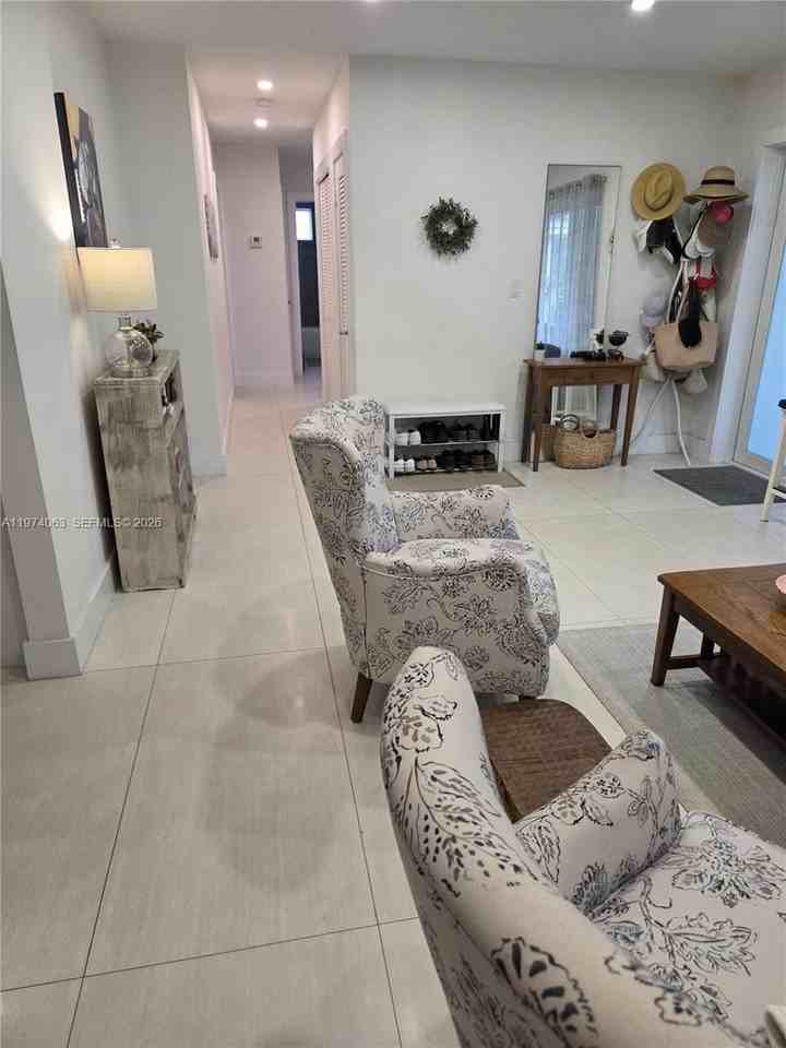 11720 Sw 81st Rd #11720 - Photo 3 of 50