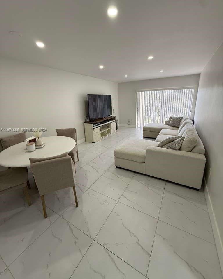 7727 Sw 86th St - Photo 5 of 14