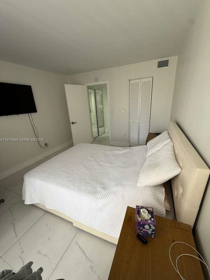 7727 Sw 86th St - Photo 7 of 14