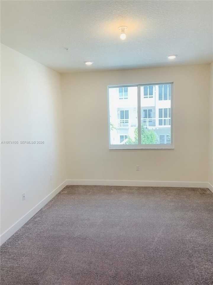 6410 Nw 102nd Path #101 - Photo 4 of 18