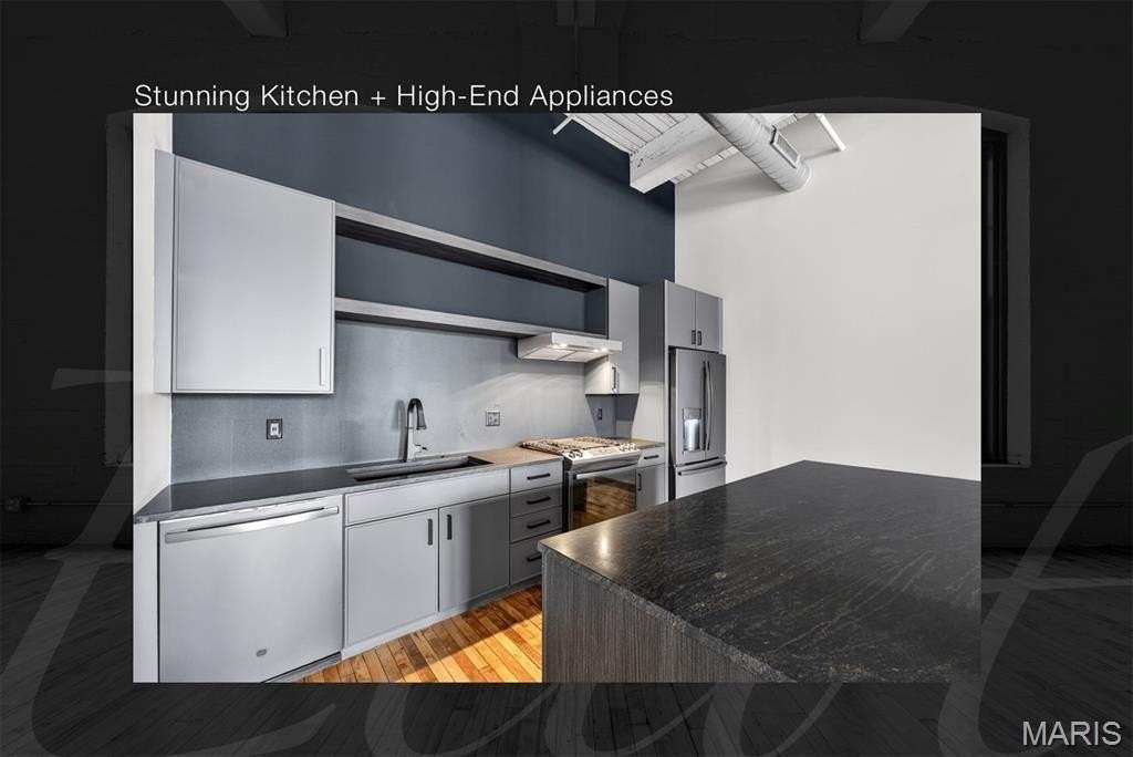 2647 Locust St #2R - Photo 7 of 30