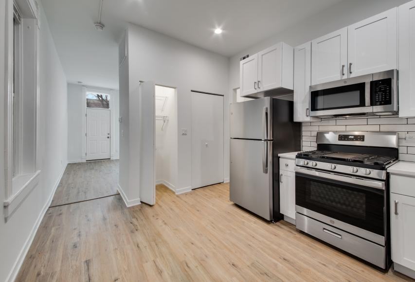 2026 N Damen Ave - Photo 2 of 10