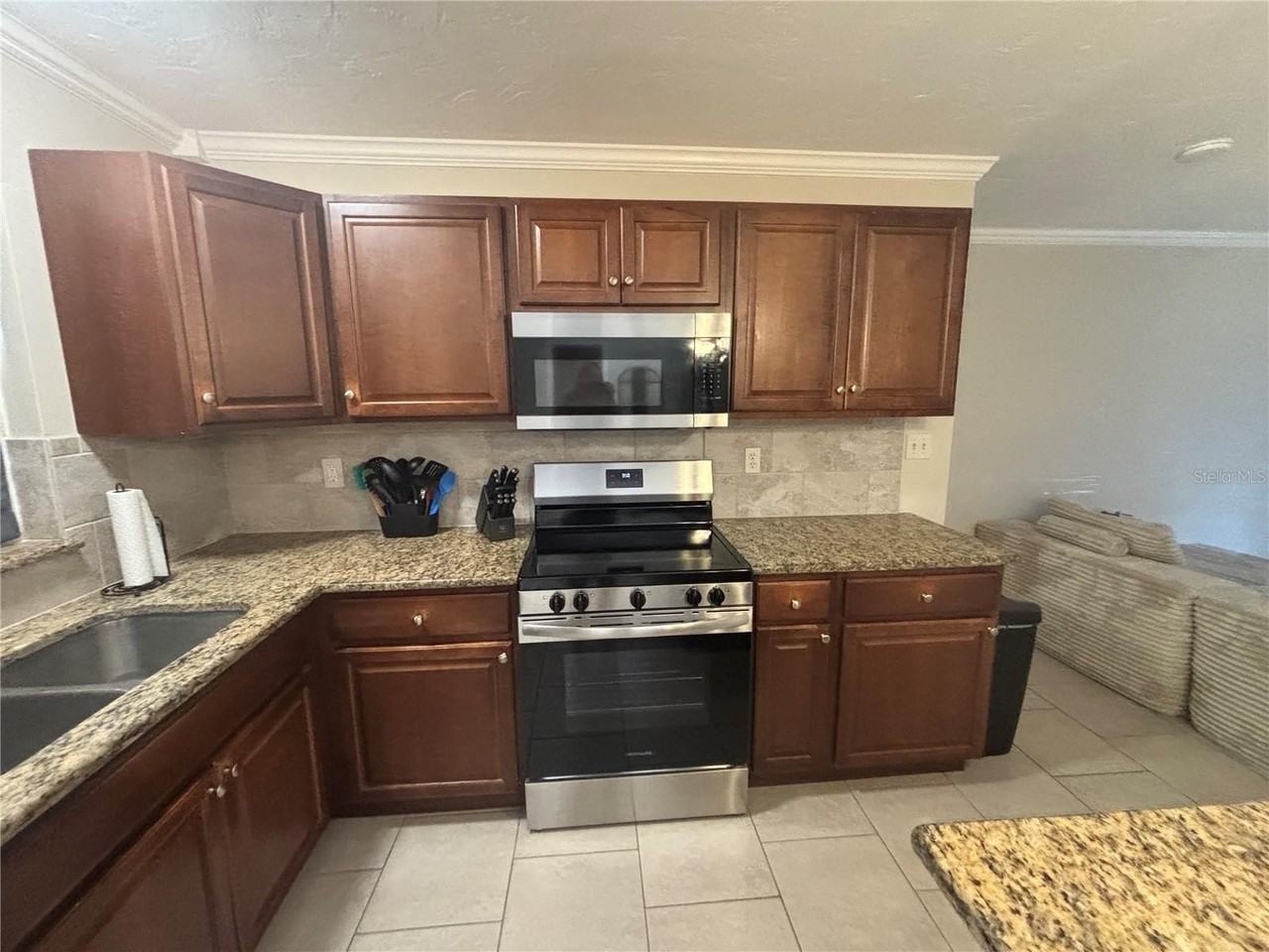 2226 Fairfield Ave - Photo 5 of 32