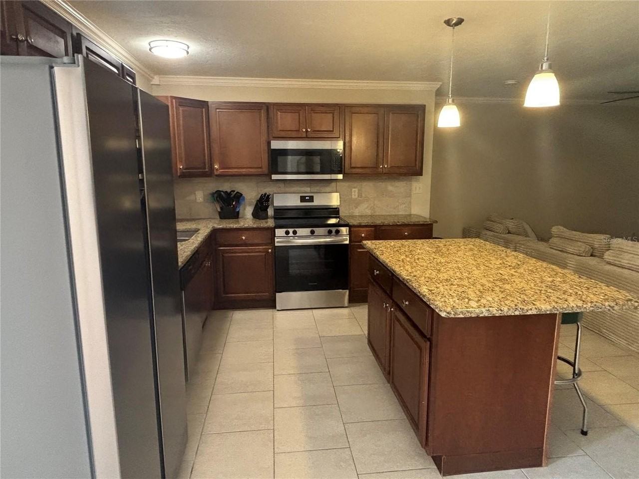 2226 Fairfield Ave - Photo 7 of 32