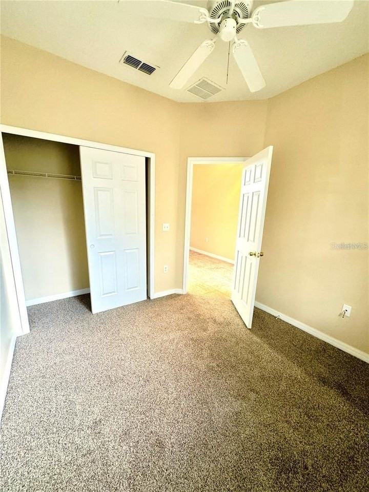 5465 Paradise Cay Cir - Photo 4 of 21