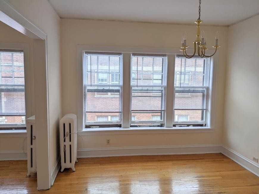 729 Hinman Ave - Photo 4 of 10