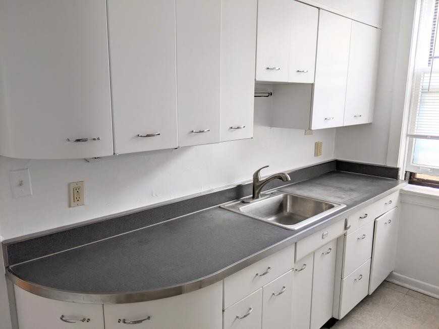 729 Hinman Ave - Photo 6 of 10