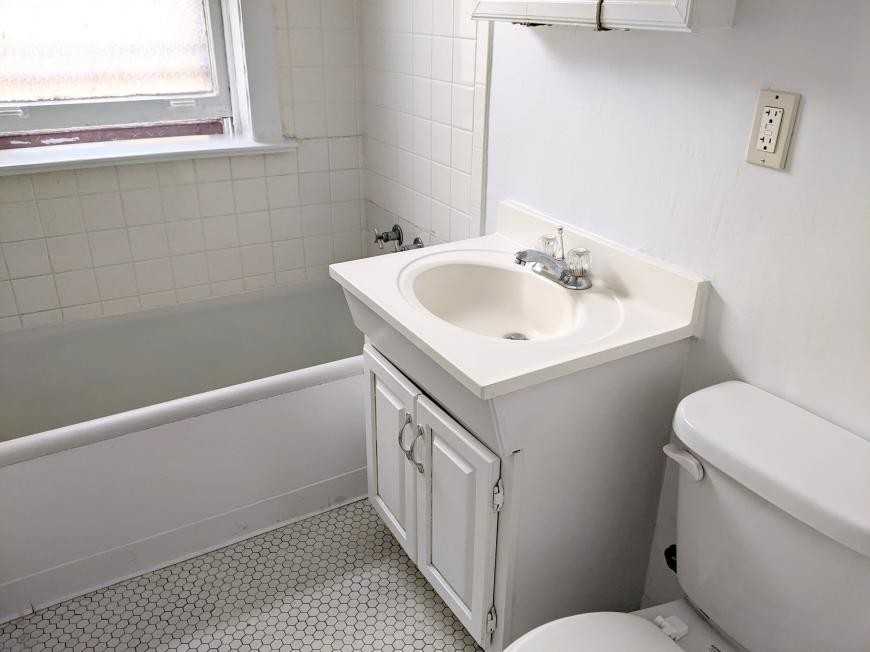 729 Hinman Ave - Photo 7 of 10