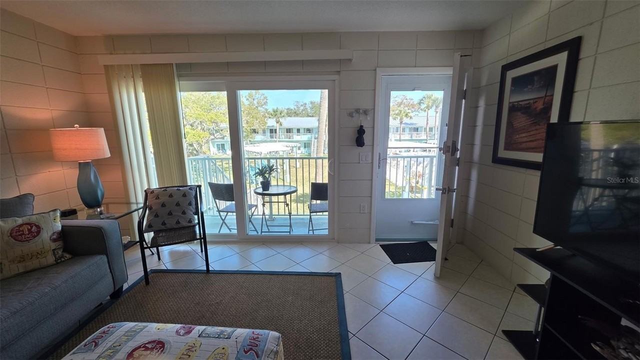 541 S Peninsula Ave #A21 - Photo 2 of 19