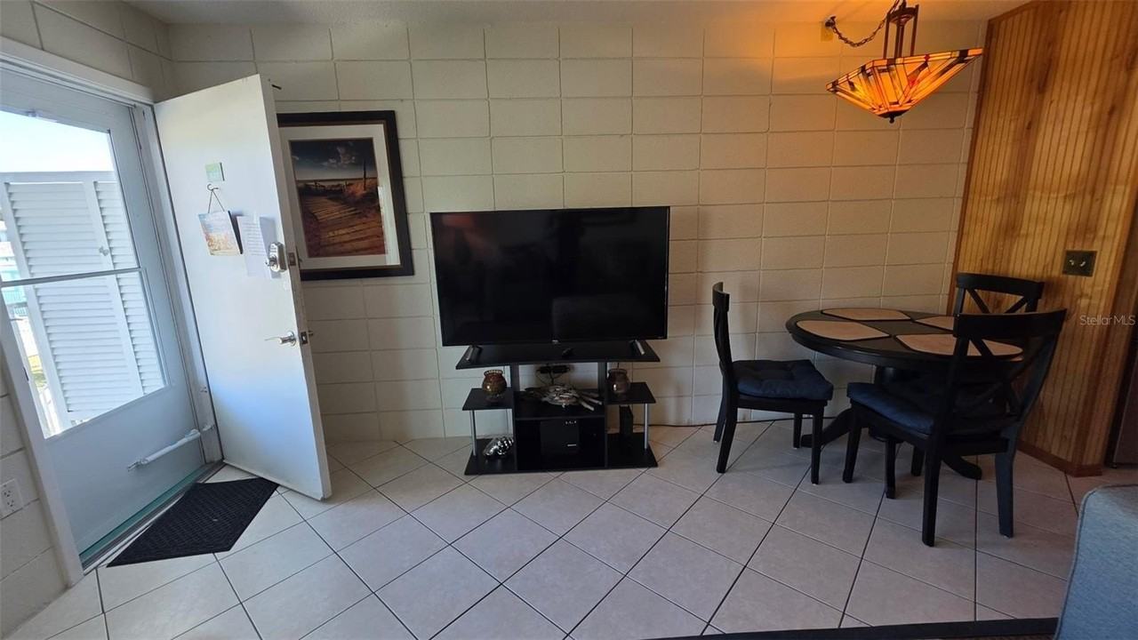 541 S Peninsula Ave #A21 - Photo 3 of 19