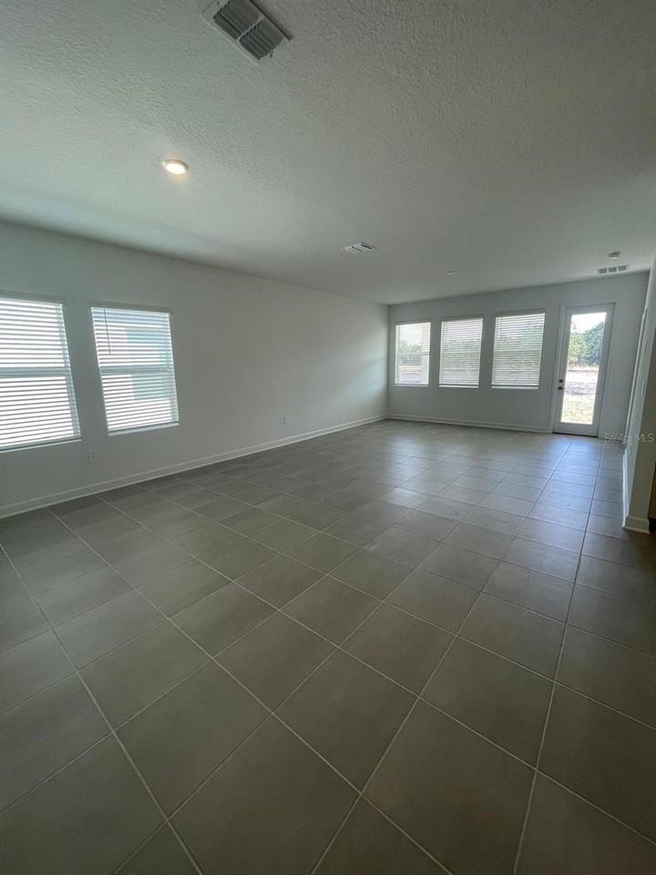 3233 Addison Blvd #3233 - Photo 6 of 23