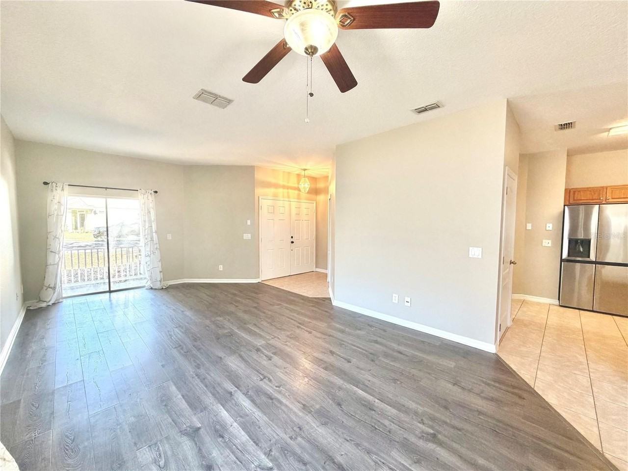 1044 Longville Cir - Photo 4 of 30