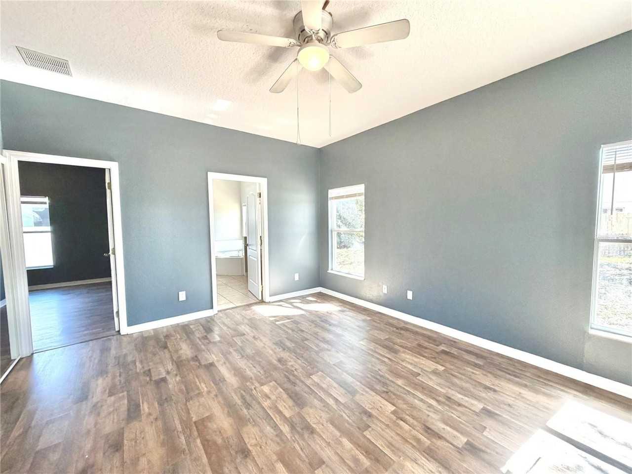 1044 Longville Cir - Photo 7 of 30