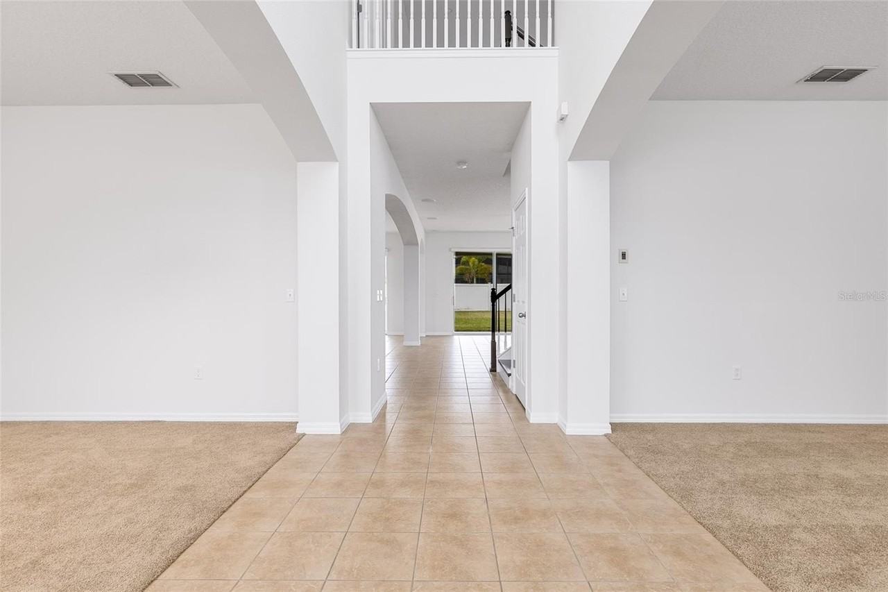 161 Galileo Way - Photo 6 of 46