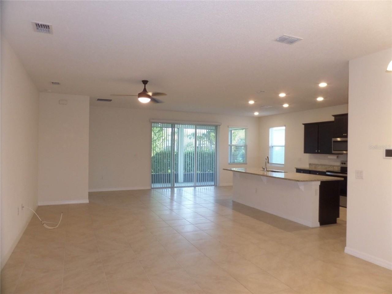 5475 Sunshine Dr - Photo 4 of 50