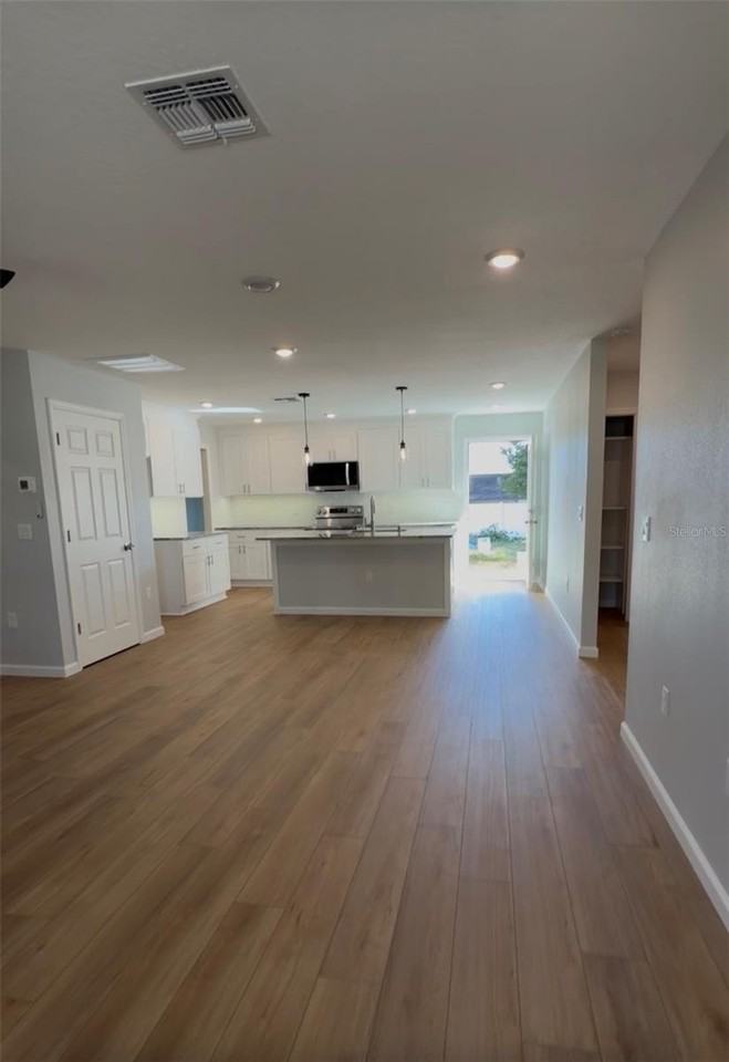 111 W Pearl St - Photo 2 of 13