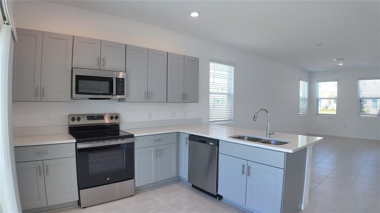 3191 Skyline Loop - Photo 4 of 27