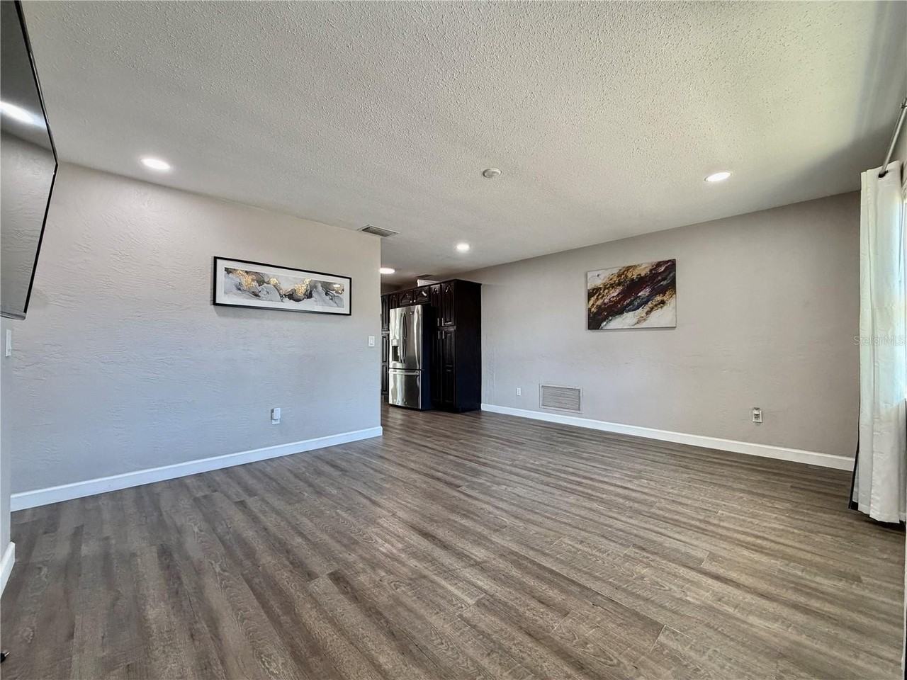 3803 43rd Ave N - Photo 3 of 25