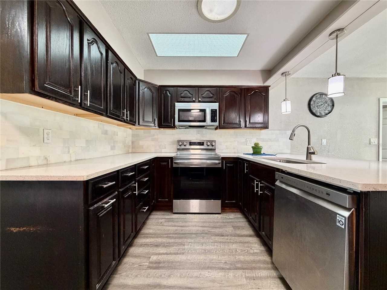 3803 43rd Ave N - Photo 5 of 25