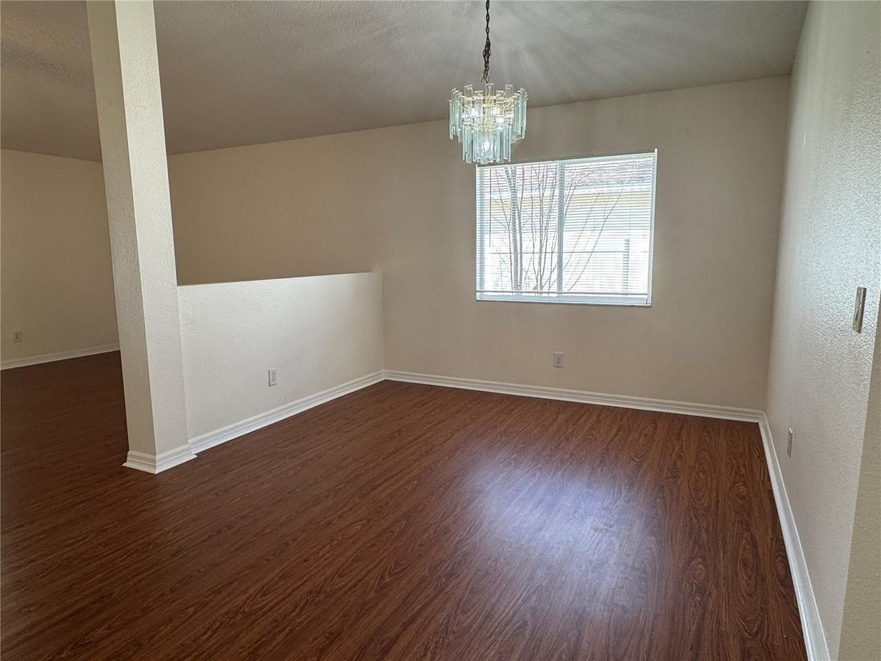 210 Chardonnay Pl - Photo 5 of 35