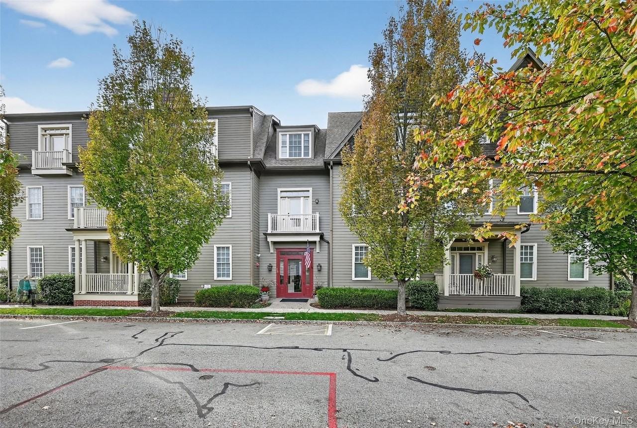 15 Cropsey St Unit 15-3a - Photo 2 of 27