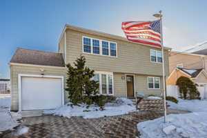 featured image of 272 N Delaware Ave