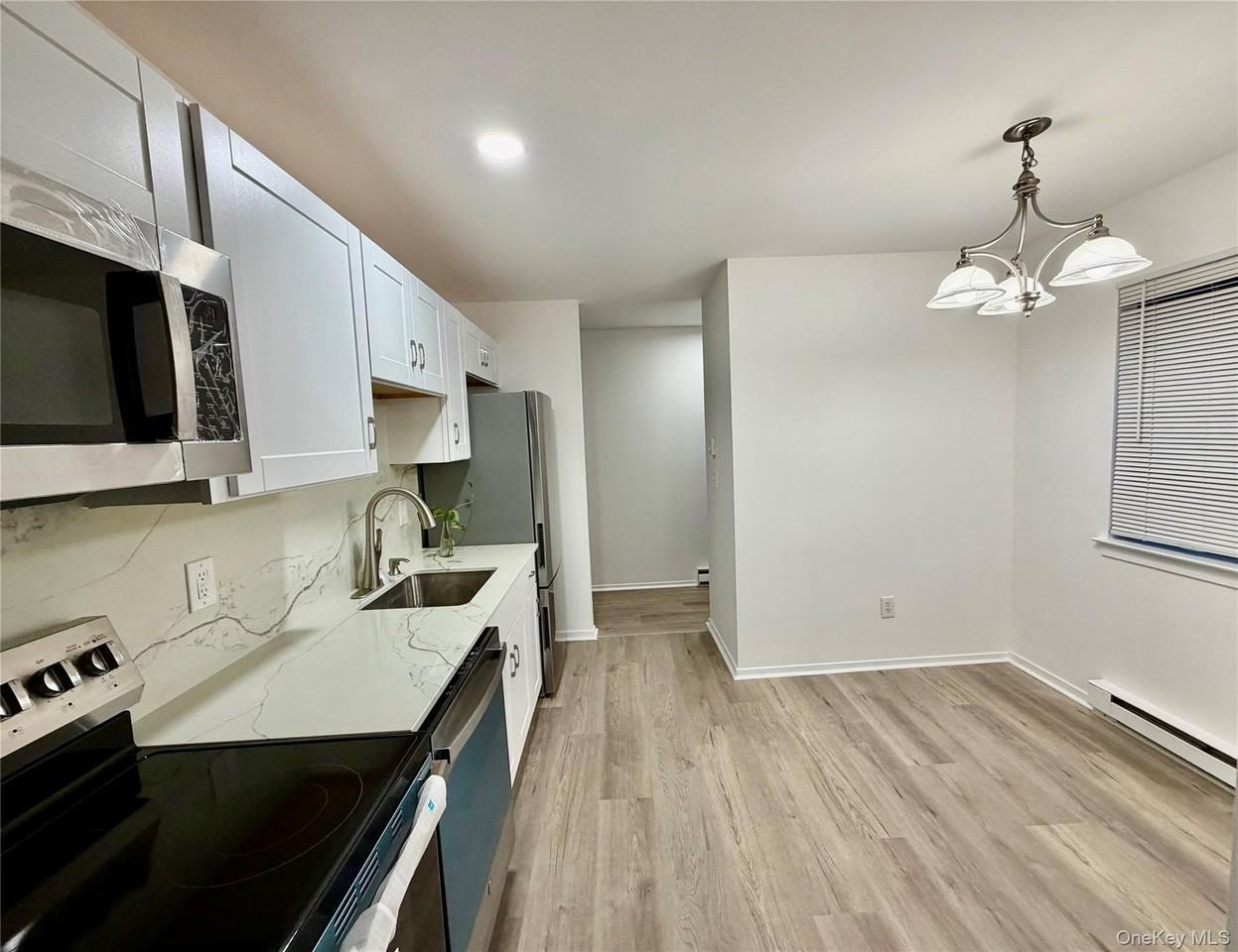 1203 Village Dr - Photo 5 of 18