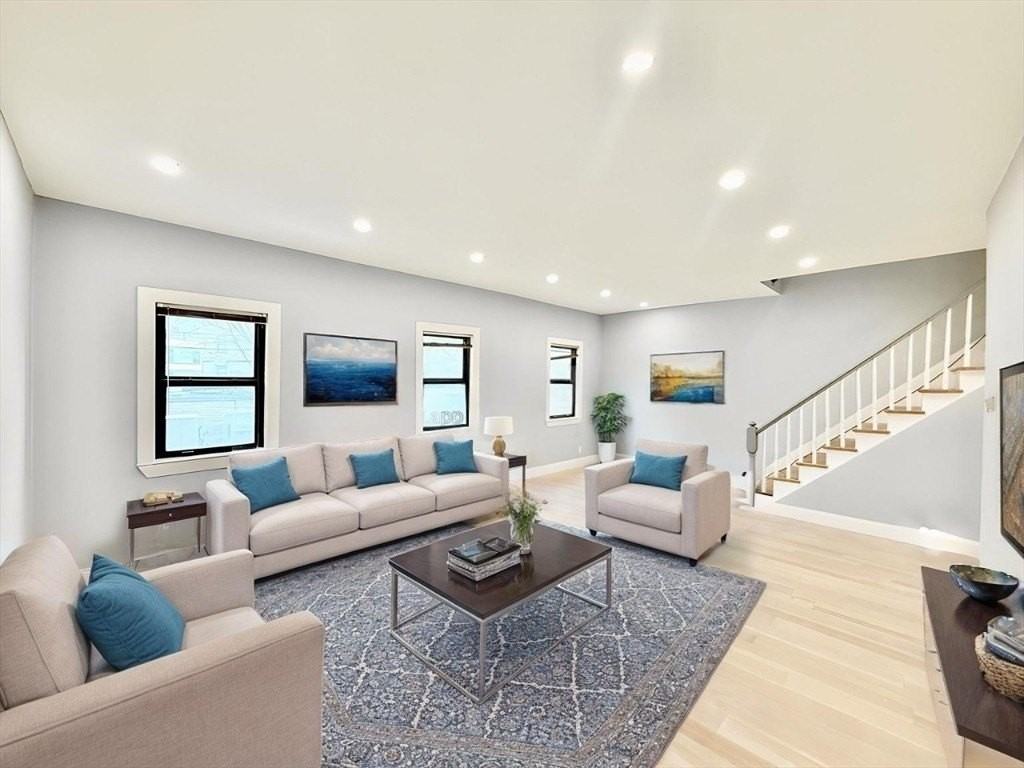 15 Berwick St Unit 15 - Photo 2 of 28