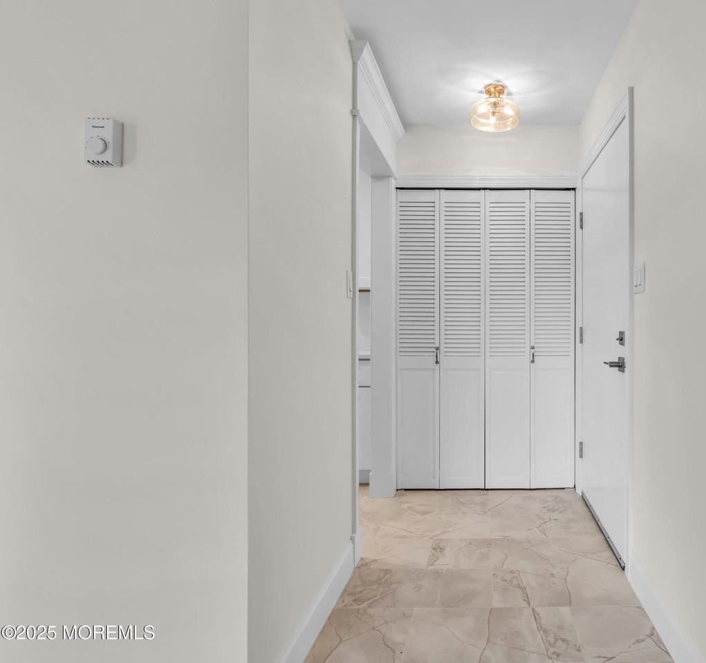 218 Medford Ct Unit A - Photo 6 of 39