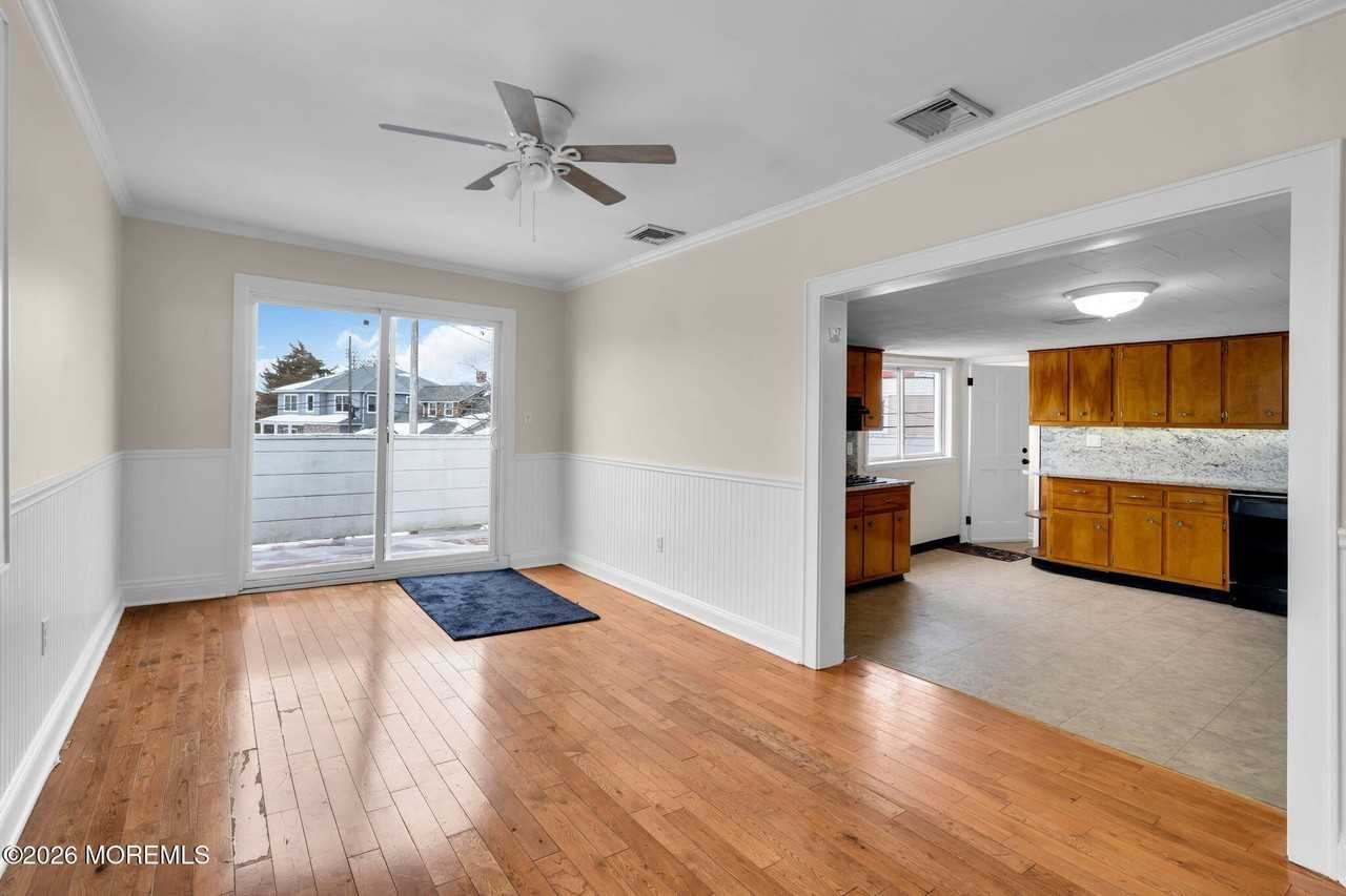 1001 Arnold Ave - Photo 4 of 11