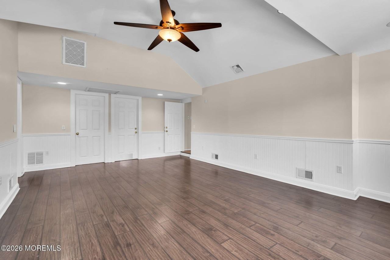 1001 Arnold Ave - Photo 7 of 11