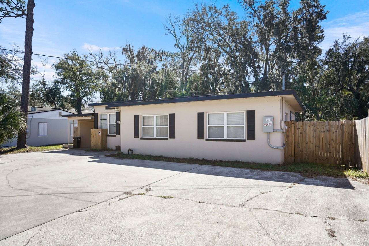 University Blvd W - Photo 3 of 23