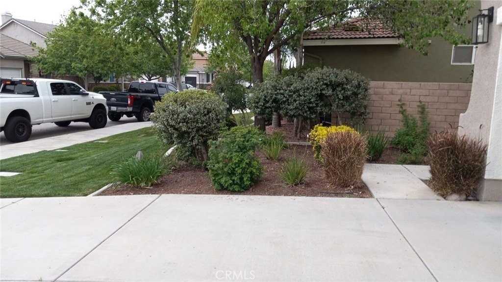 29081 Bluestone Dr - Photo 2 of 25