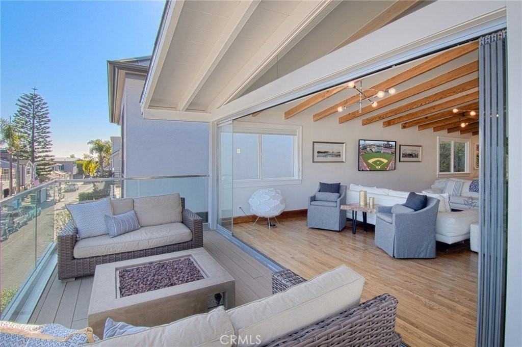 308 Poppy Ave - Photo 3 of 23